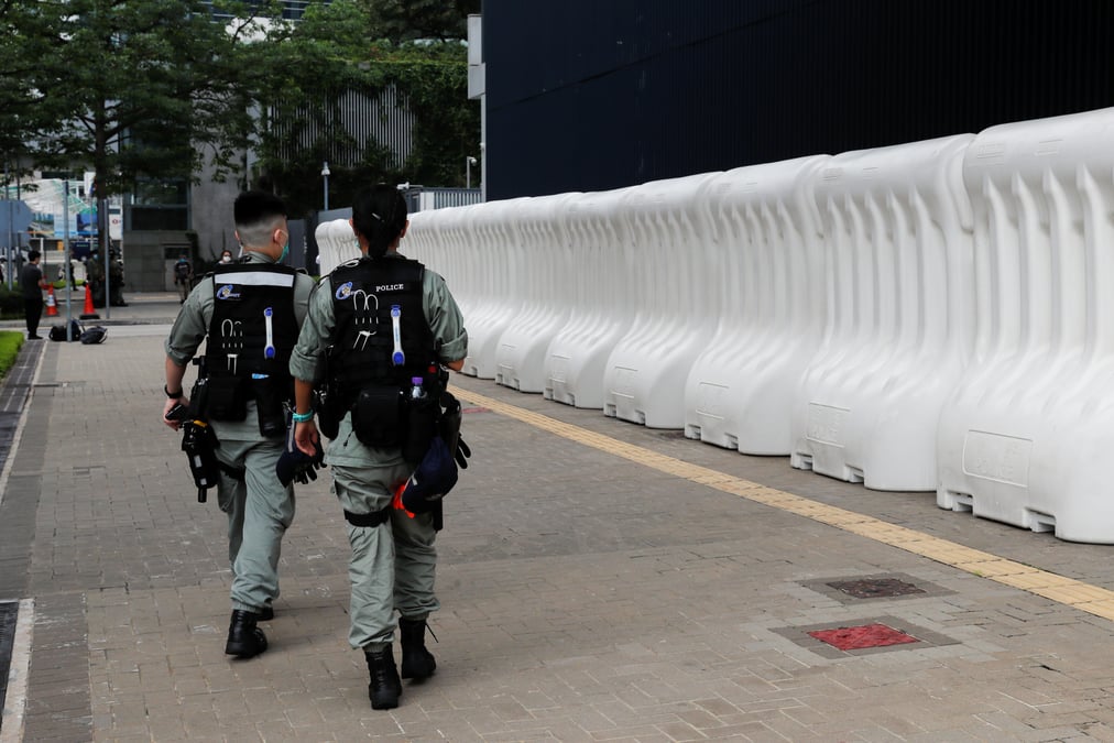 Hong kong: la police anti-emeute deployee autour du parlement