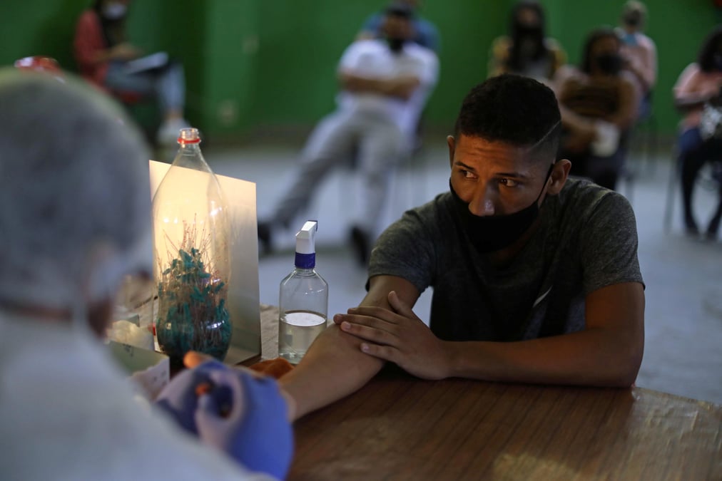 Coronavirus: le bilan au bresil depasse les 5,7 millions de cas