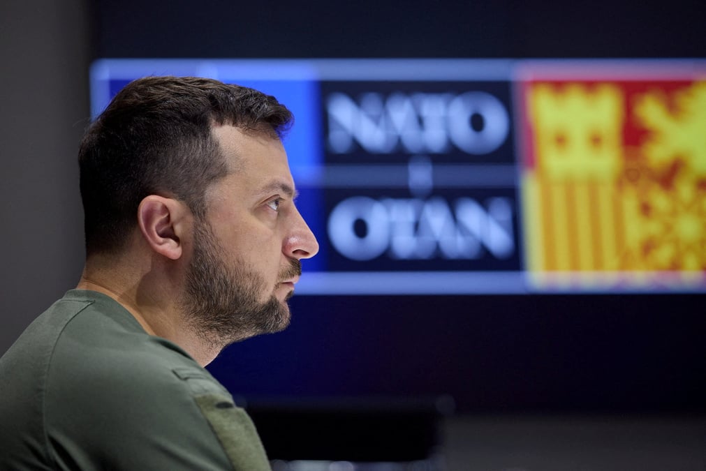 Le president de l'ukraine, volodimir zelensky, assiste au sommet de l'otan par liaison video, a kiev