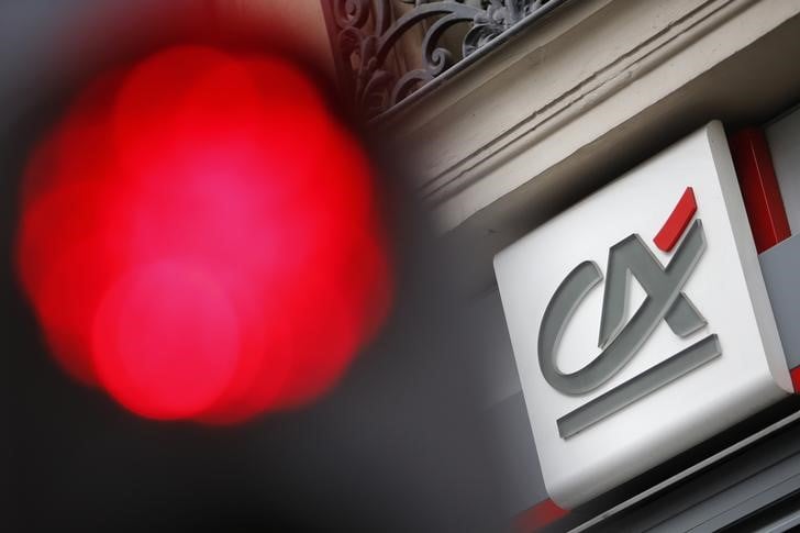 Credit agricole pourrait payer 900 millions de dollars pour clore des enquetes aux etats-unis