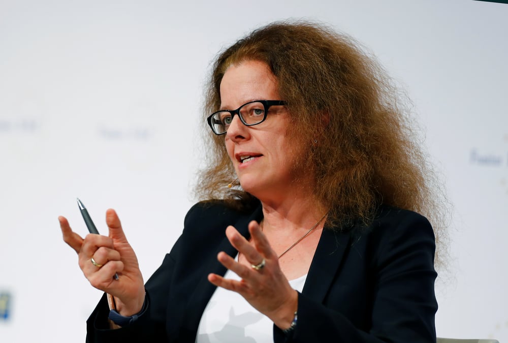 L'arret de la cour de karlsruhe n'affectera pas directement la bce, dit schnabel