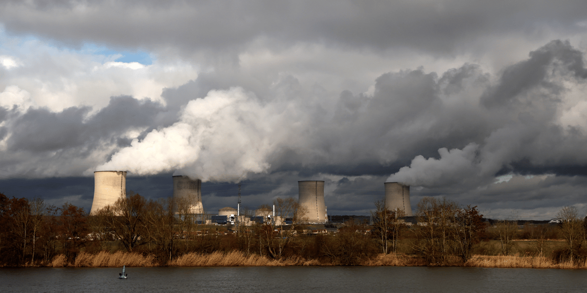 Centrale nucleaire d'electricite de france (edf) a cattenom en france