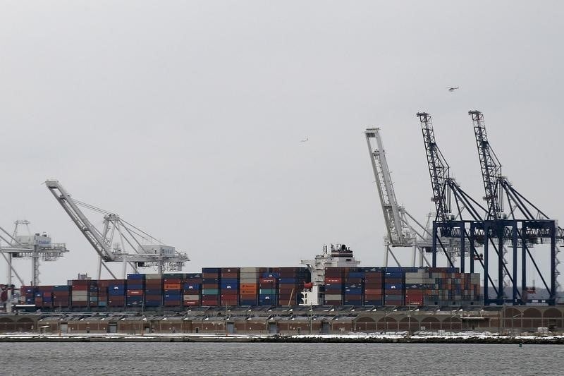 Le deficit commercial americain augmente