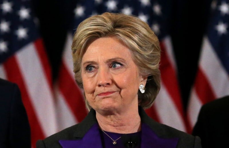 Hillary clinton considere le directeur du fbi responsable de sa defaite