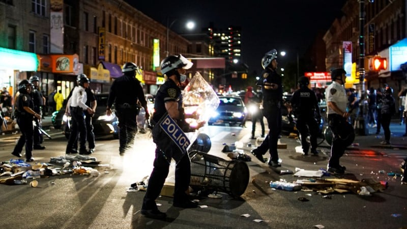Les manifestations violentes continuent aux usa malgre des couvre-feux
