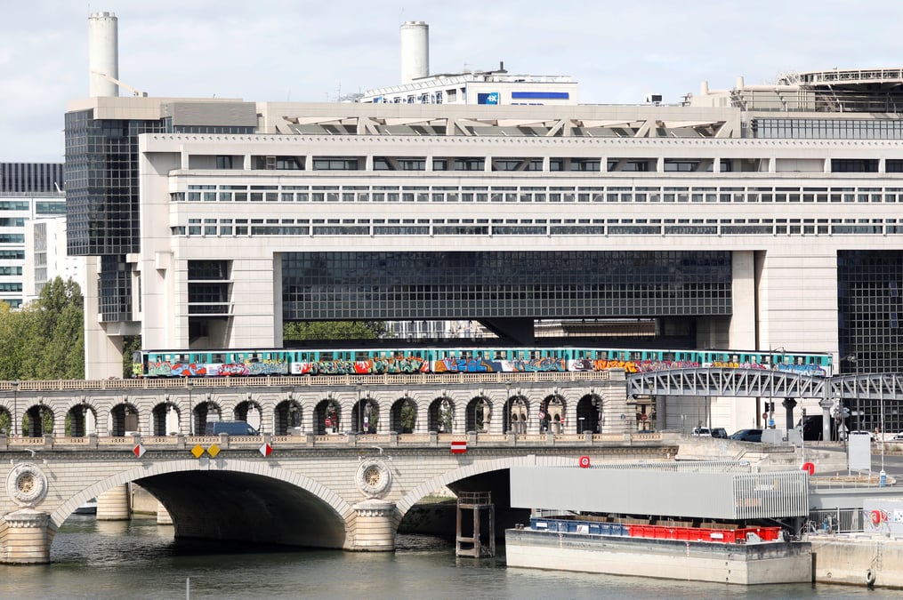 France: le gouvernement veut supprimer pour 150 millions d'euros de petites taxes, selon les echos