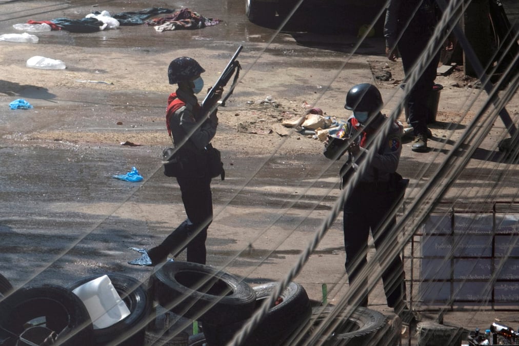 Birmanie: un enqueteur de l'onu appelle a un embargo sur les armes