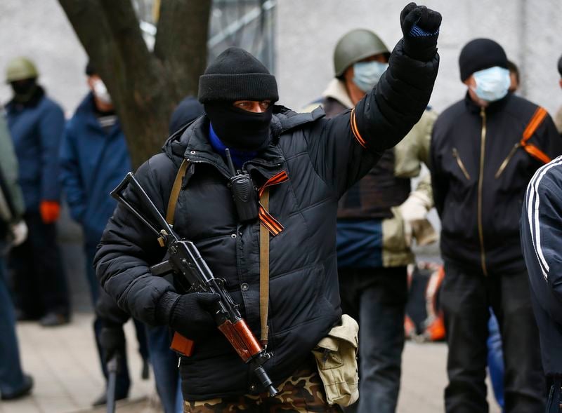 Les pro-russes prennent le siège de la SBU à Slaviansk