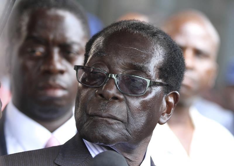 Le zimbabween robert mugabe accede a la presidence de l'union africaine