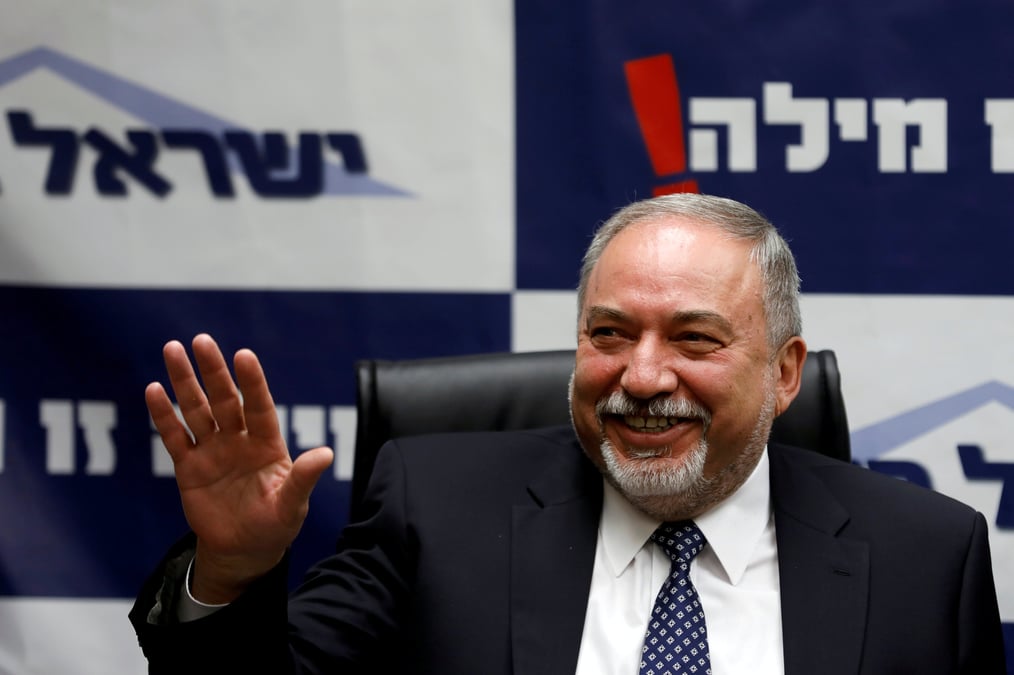 Israel frappera teheran si l'iran s'en prend a tel aviv declare lieberman
