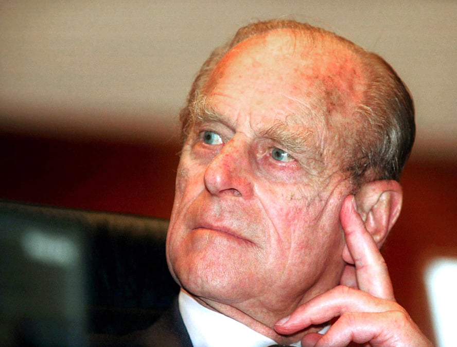 Le prince philip, figure bourrue de la monarchie britannique