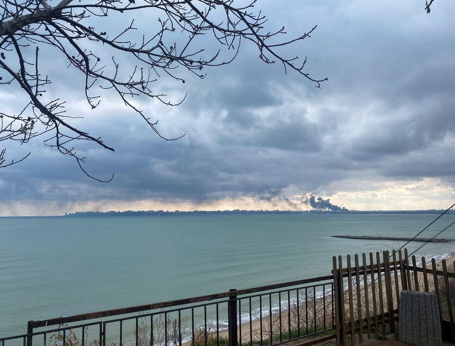 L'ukraine denonce un bombardement russe sur le port d'odessa