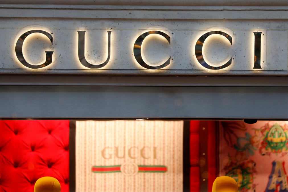Les baskets de luxe, desormais hors de portee pour la generation z ?