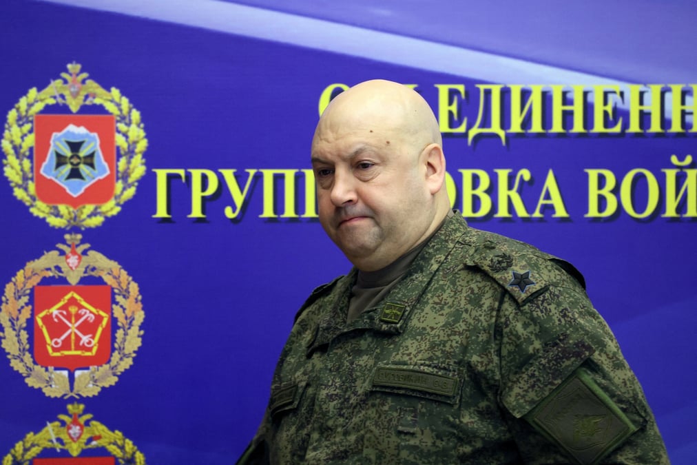 Le general russe sergei surovikin