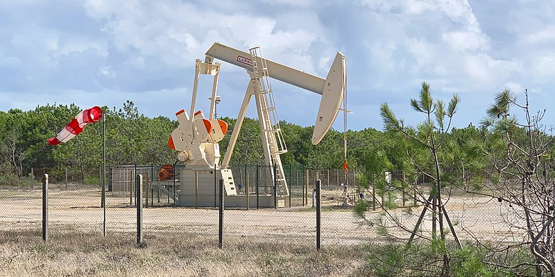 La Bassin d'Arcachon abrite plusieurs concessions pétrolières, dont celle du Cap-Ferret.