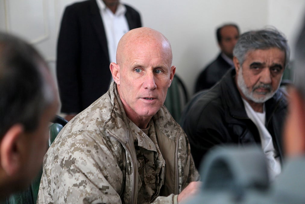 Choisi par trump pour remplacer flynn, robert harward refuse