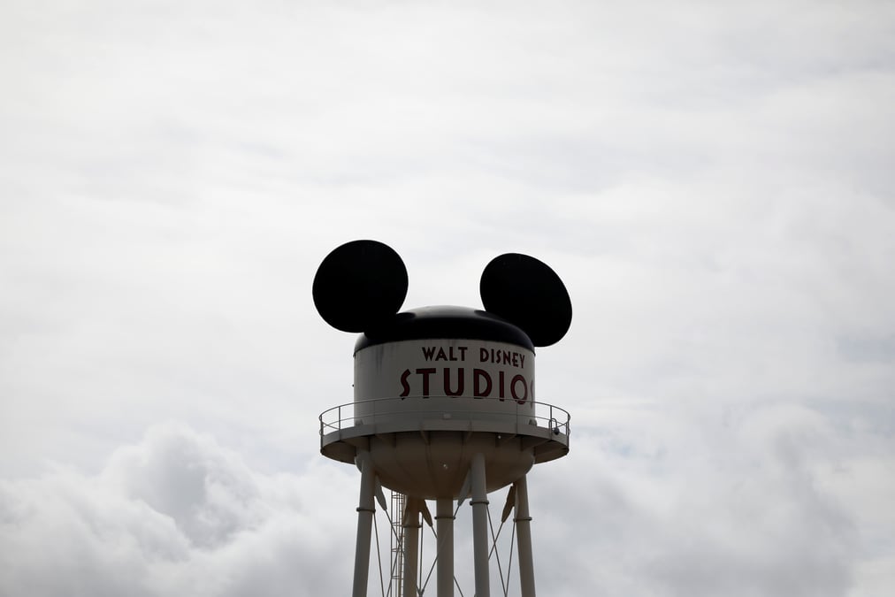 Disney ferme ses parcs aux etats-unis et en france