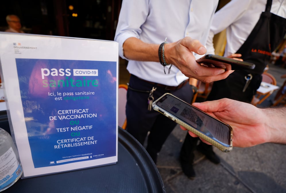 Veran confirme un possible allegement sur le "pass sanitaire"