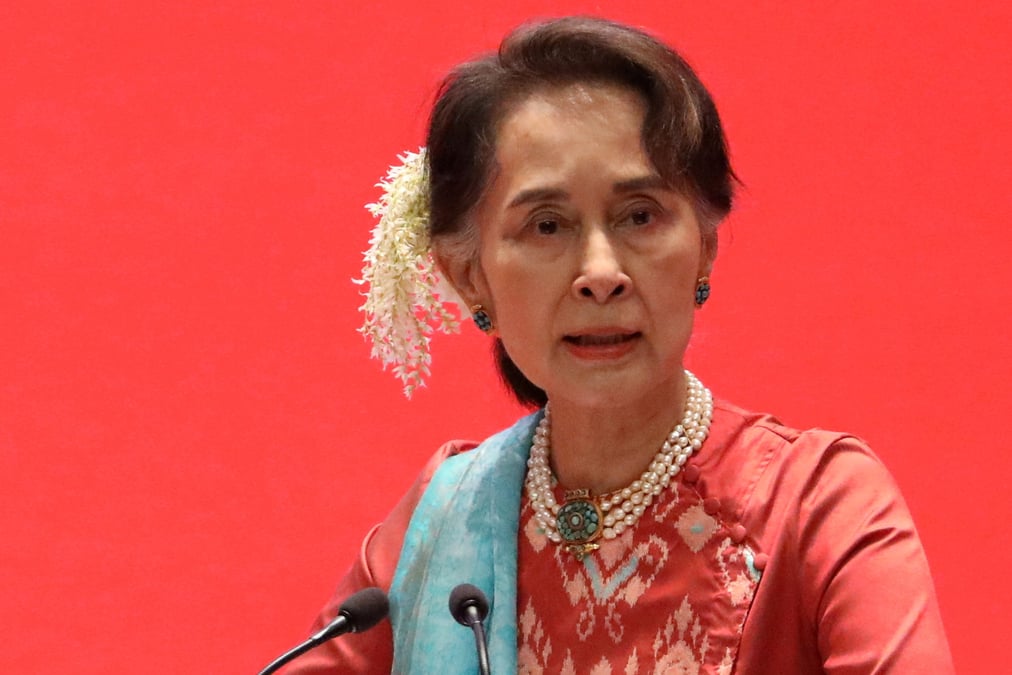 Birmanie: suu kyi condamnee a six ans de prison pour corruption