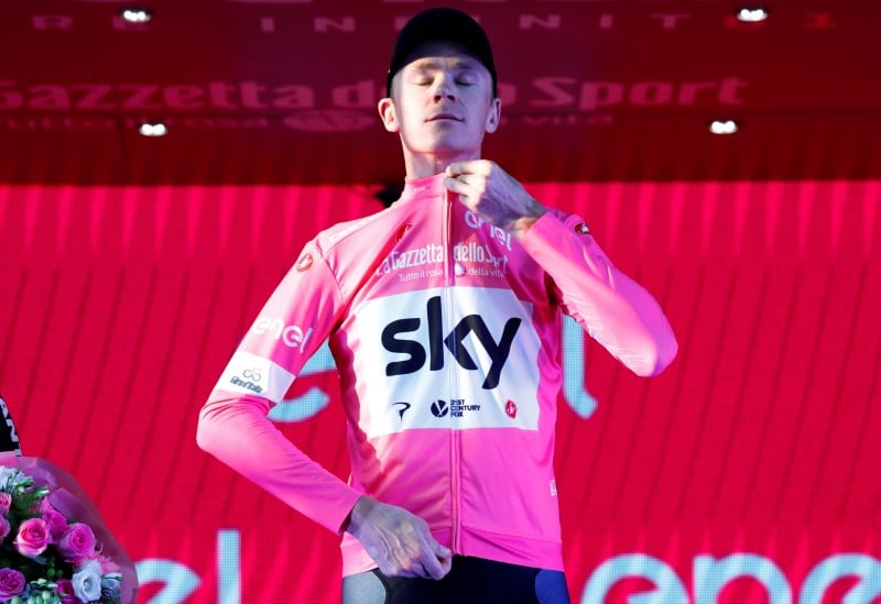 Chris froome courra le tour, dit sa femme et representante