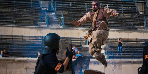 La web-série met en scène un gladiateur projeté dans le Nîmes d'aujourd'hui