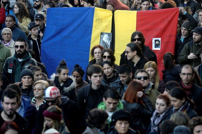L'incendie dans une discotheque de bucarest a fait 31 morts