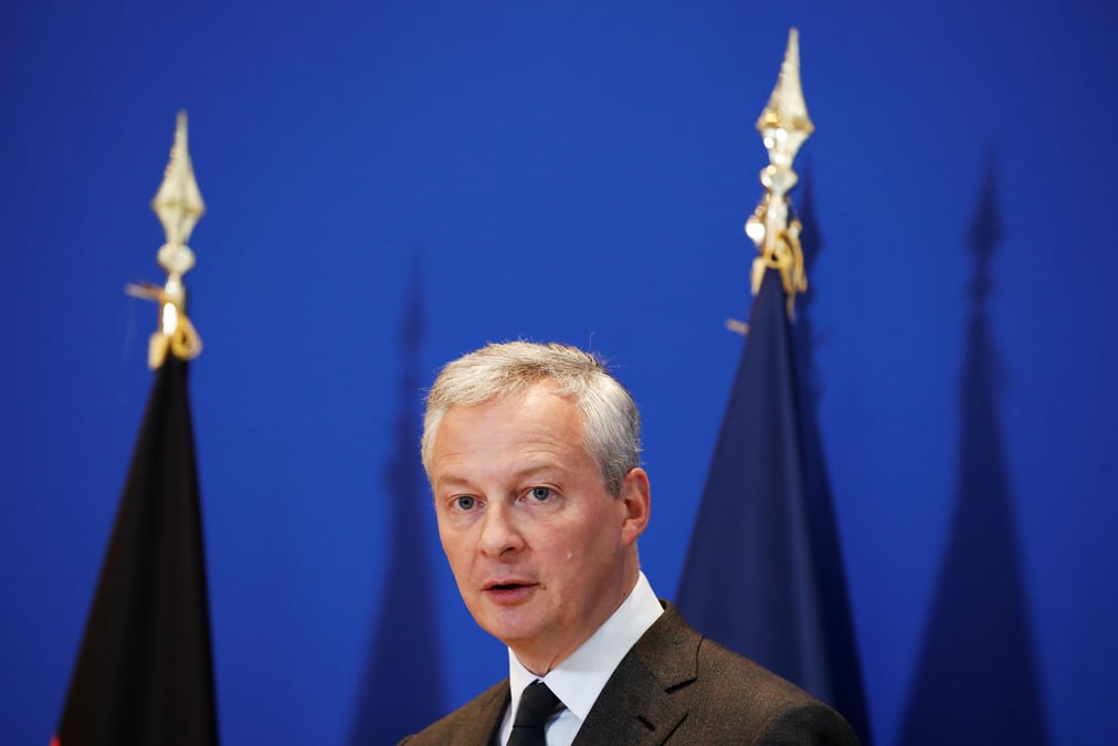 Le maire dit que senard a sa confiance a la tete de renault