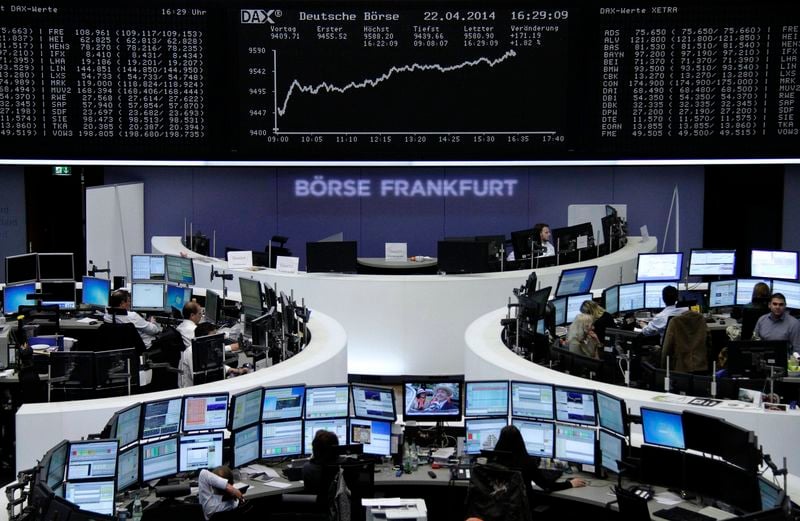 Les Bourses en Europe finissent en hausse dopées par les fusions