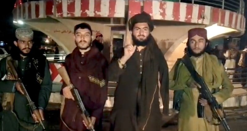 Afghanistan: les taliban s'emparent d'une huitieme capitale provinciale en six jours