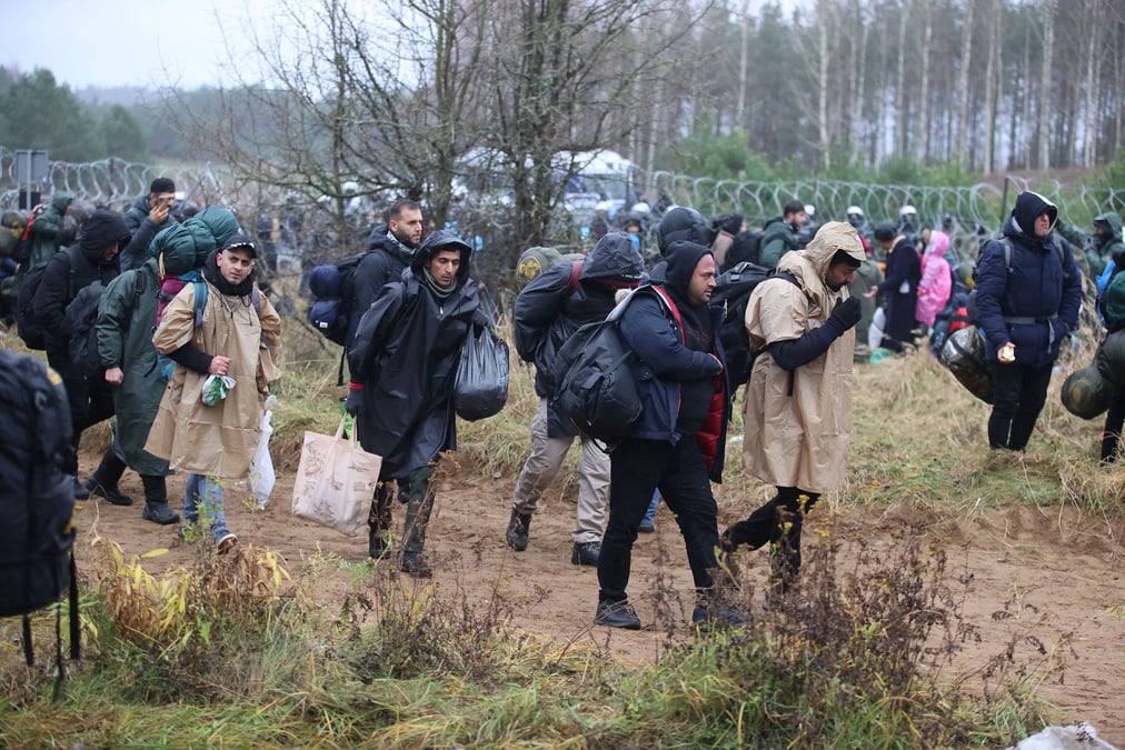Des centaines de migrants toujours masses a frontiere pologne-bielorussie