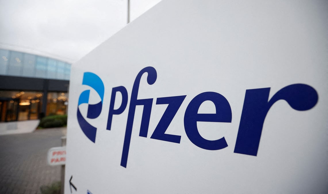 Photo d'archives: le logo de la societe pfizer