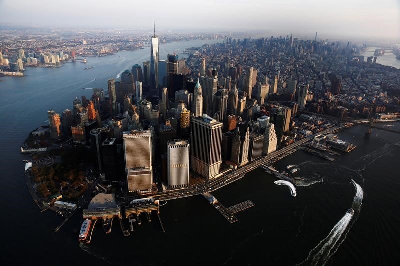 Etats-unis: la croissance du 4e trimestre revisee a la hausse