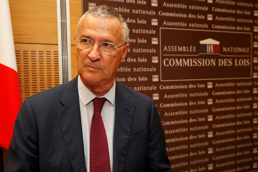 Strzoda "assume" la sanction infligee a benalla