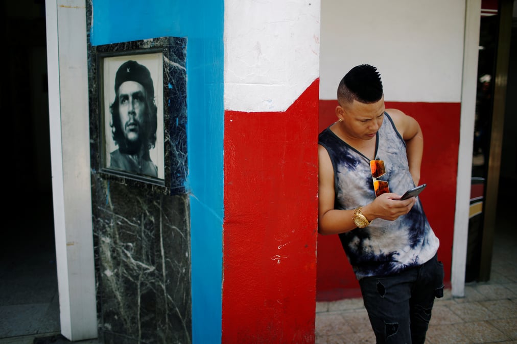 Cuba autorise l'acces a internet par les telephones portables