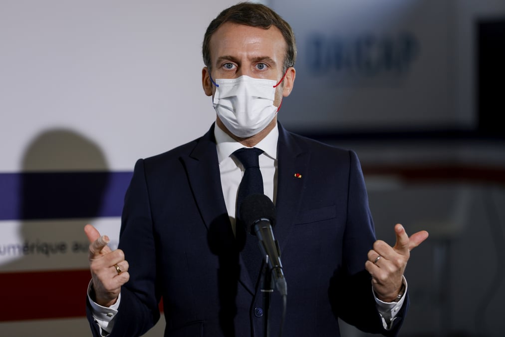 Il n'y a pas de violence institutionnalisee dans la police, dit macron
