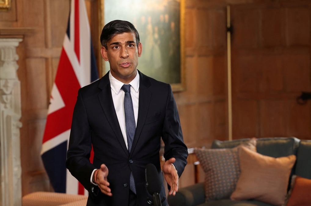 Le premier ministre britannique rishi sunk enregistre un message video sur la situation en israel