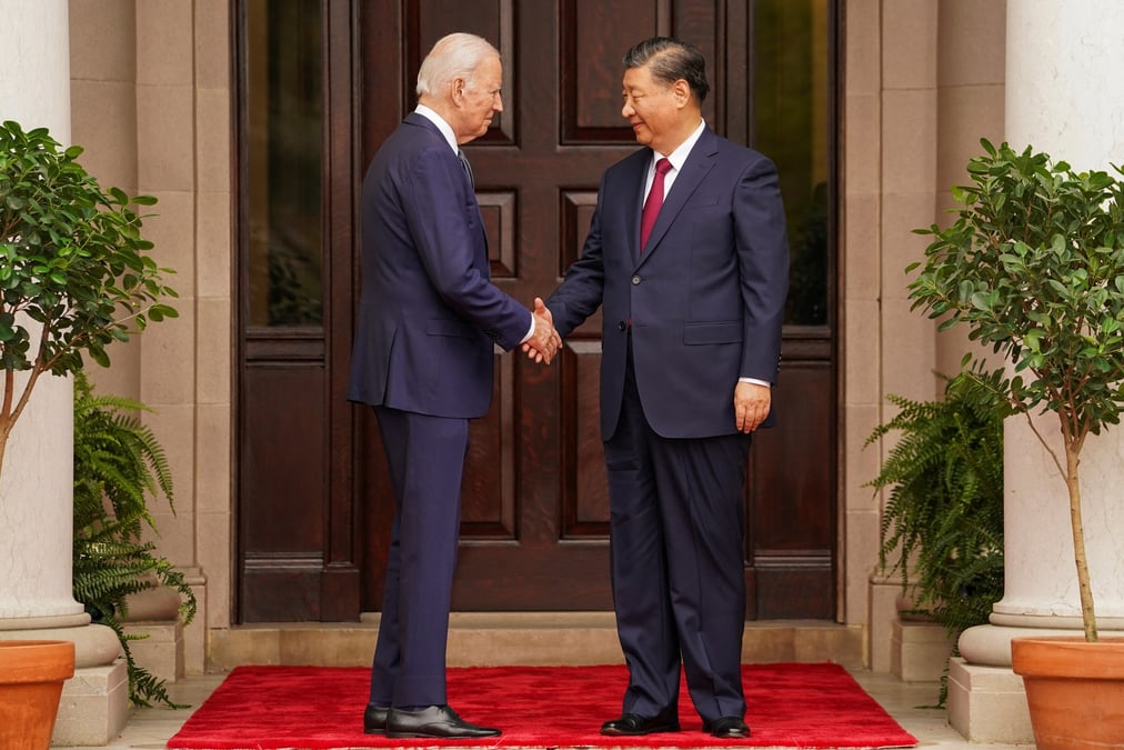 Joe biden et xi jinping au sommet de l'apec a woodside, en californie