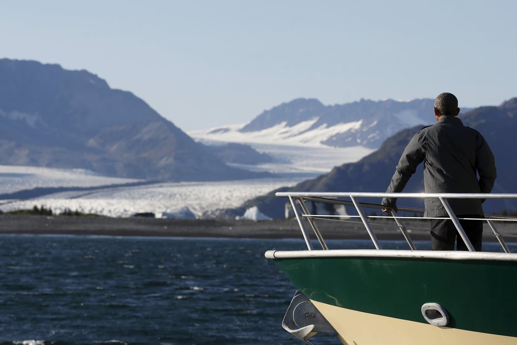 Barack obama prone l'achat d'un nouveau brise-glace par les etats-unis