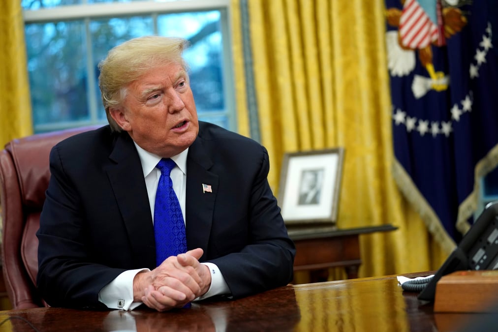 Trump met la fed en garde contre une "nouvelle erreur"