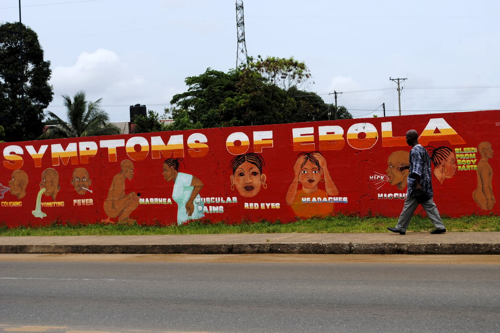 Une femme meurt de la fievre ebola au liberia