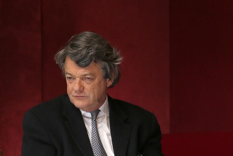 Borloo pret a se "retrousser les manches" pour macron