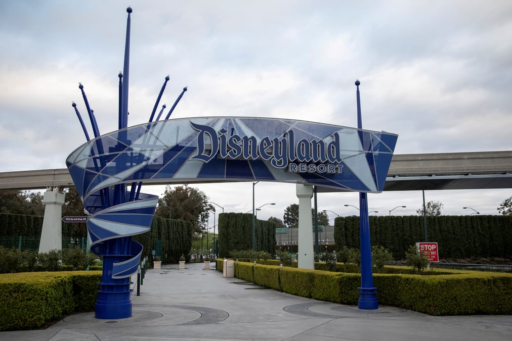 Reouverture le 30 avril des parcs disney en californie