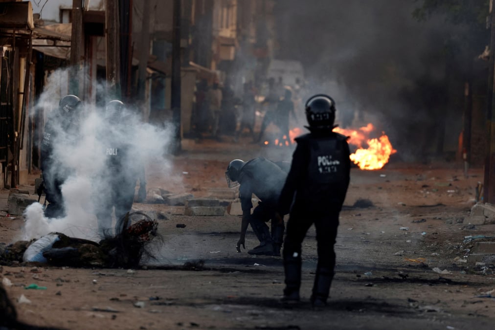 Affrontement entre les forces de securite et les partisans du leader de l'opposition senegalaise ousmane sonko, a dakar, au senegal