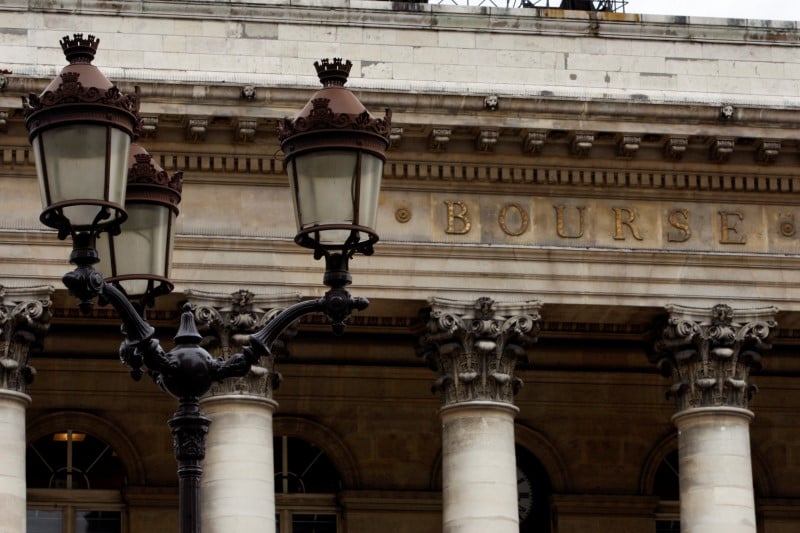 Les Bourses européennes ouvrent en baisse avec les tensions