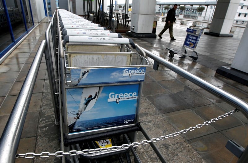 Athenes va reexaminer un accord de privatisation d’aeroports