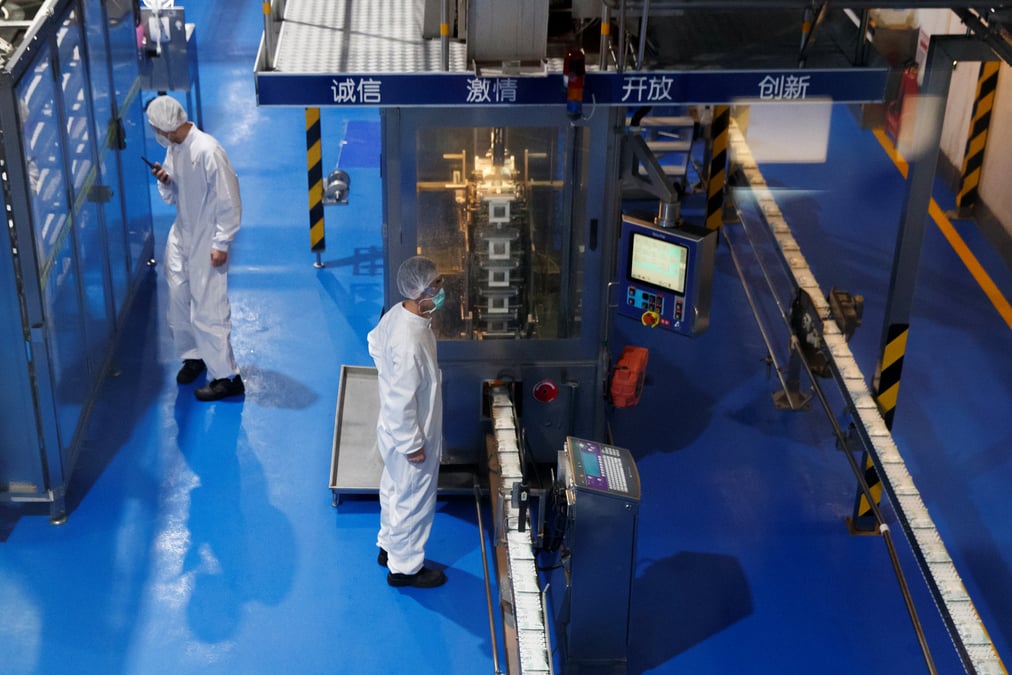Chine: l'activite manufacturiere a un plus bas historique