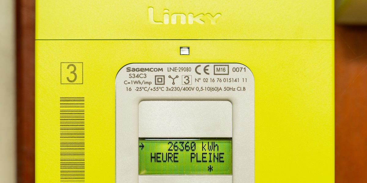 Enedis a déjà installé 37,3 millions de compteurs communicants Linky. 2,1 millions de foyers n'en sont pas encore équipés.