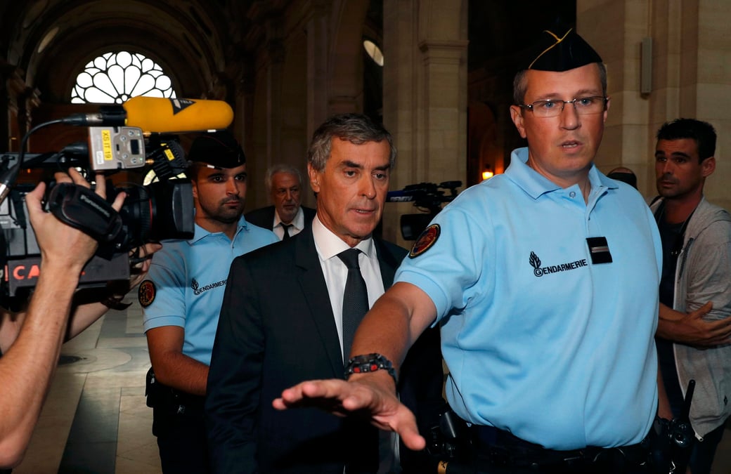 Trois ans ferme requis contre cahuzac