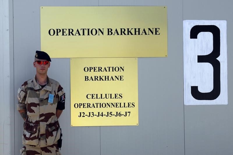 Marine le pen aupres de la force barkhane au tchad