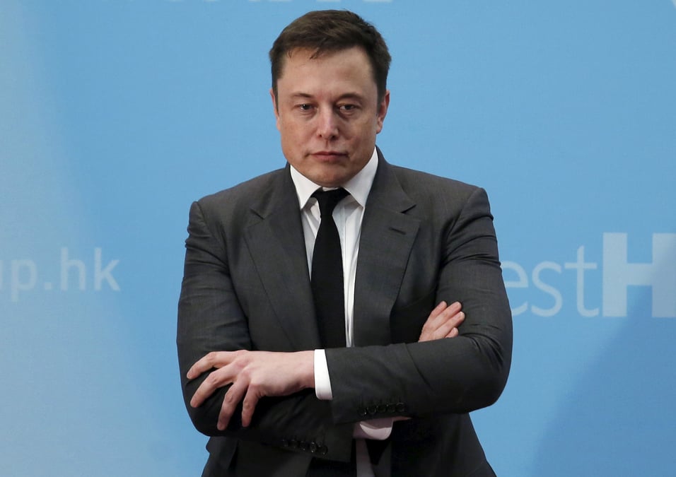 Musk fait encore des vagues sur twitter en critiquant la sec